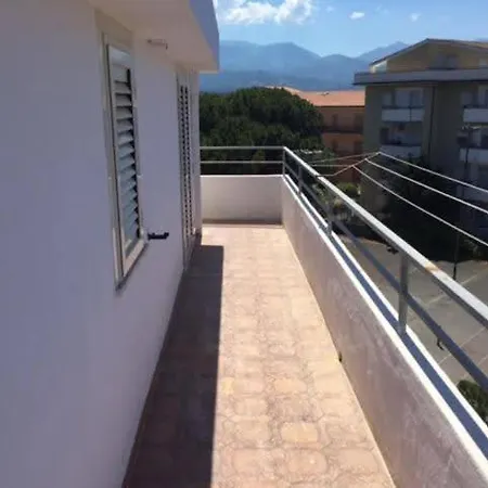 Residence Parco San Giovanni 아파트 스칼레아